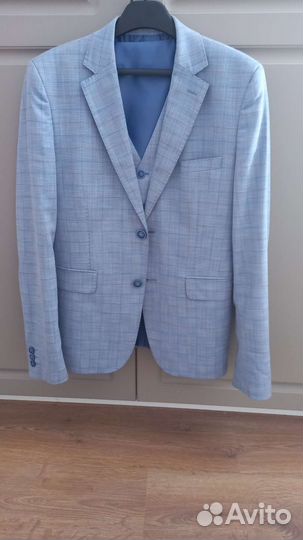 Брючный костюм тройка