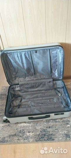 Чемодан на колесах