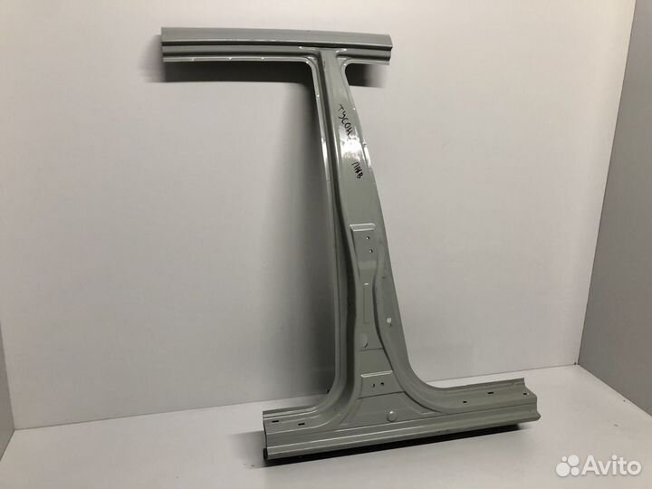 Стойка кузова центральная правая Hyundai Tucson JM