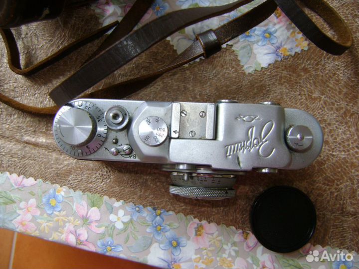 Фотоаппарат Зоркий и Зенит 3м