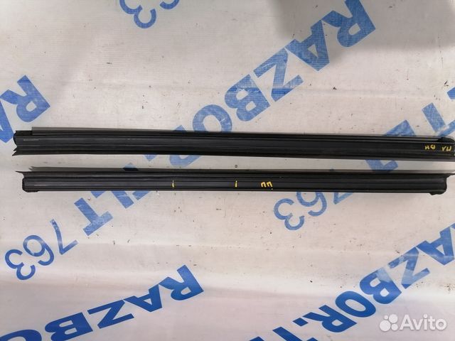 Уплотнитель стекла внутренний mazda 3 bm 1.6 ат се
