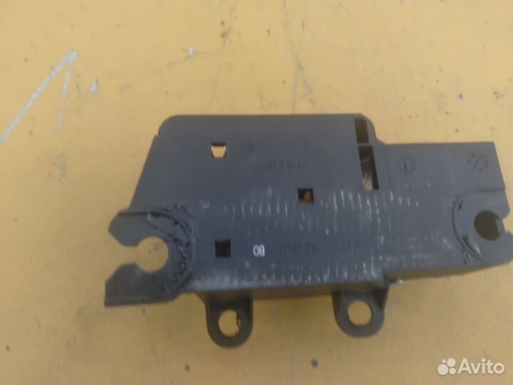 Ручка двери внутренняя левая Ford Focus 2