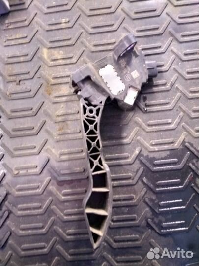 Педаль газа Тойота Королла е 150