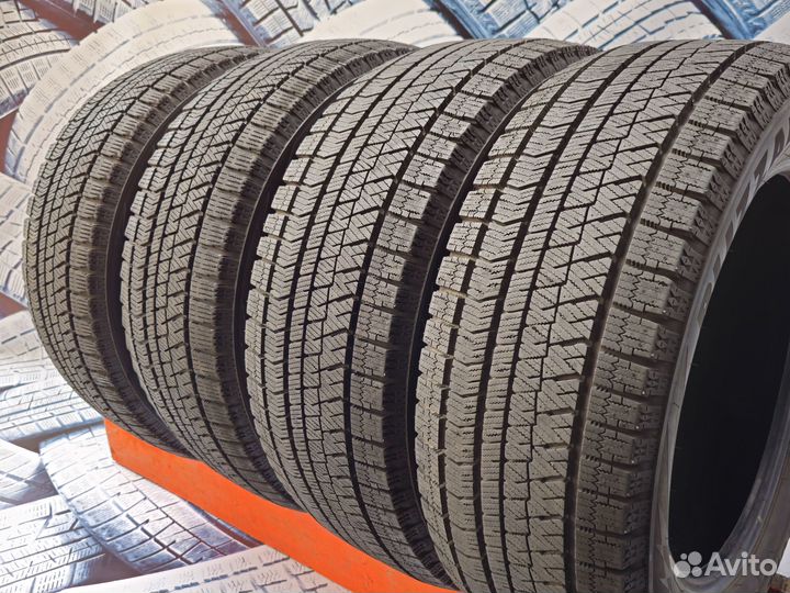 Bridgestone Blizzak VRX2 225/50 R17