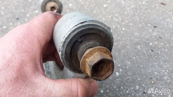 Рычаг верхний задний левый Nissan Teana J31