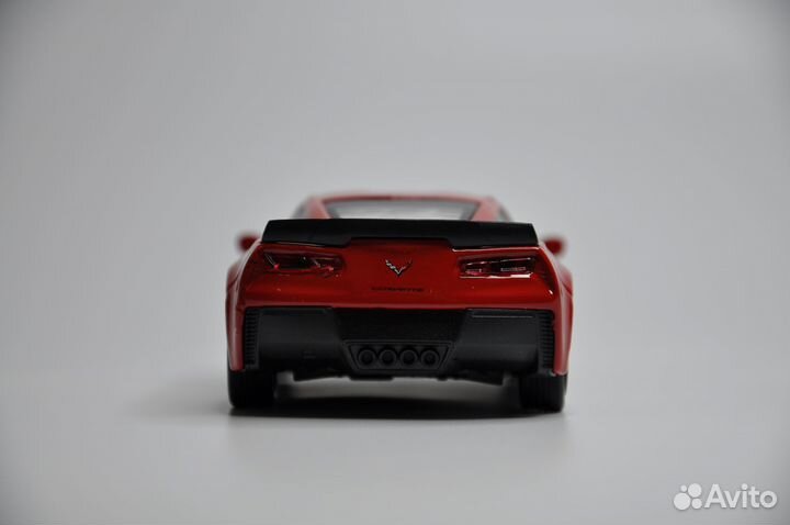 Модель автомобиля Chevrolet Corvette Z06 металл