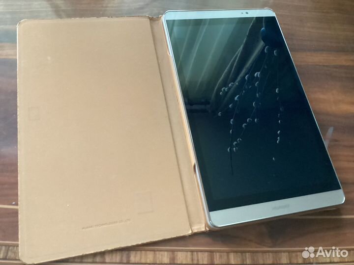 Планшет Huawei M2-801L