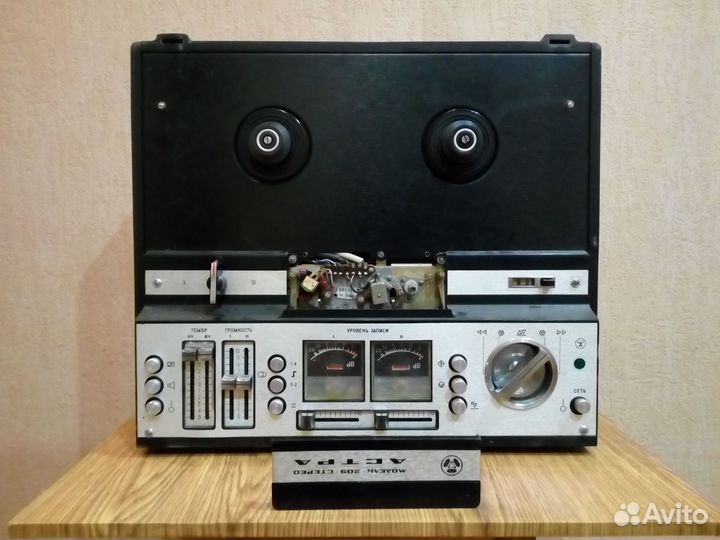 Магнитофон 