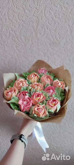 Цветы розы и букеты сувениры