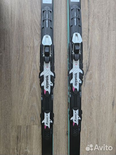 Беговые коньковые лыжи Kastle