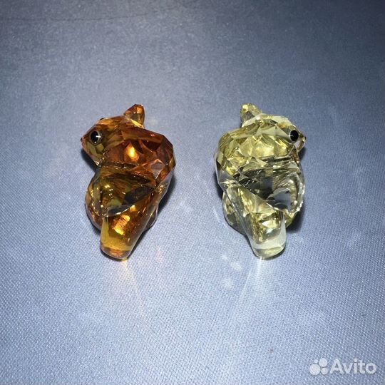 Swarovski фигурки - влюбленные белочки