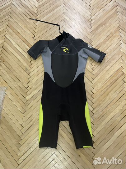 Гидрокостюм короткий