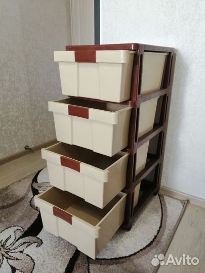 Комод пластиковый с ящиками