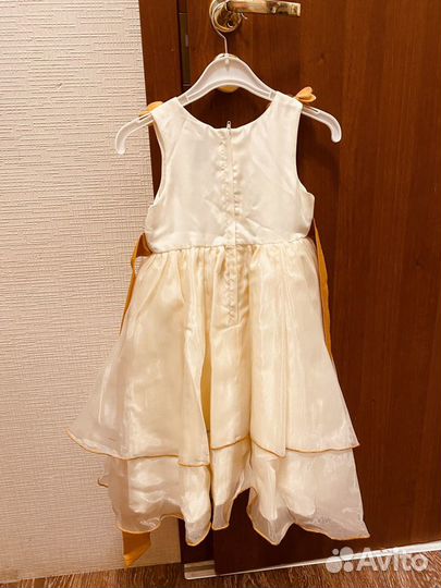 Нарядное платье для девочки размер 98-104
