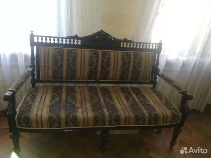 Антикварная мебель