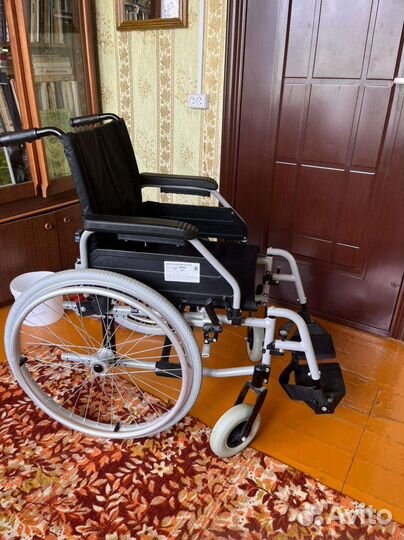 Коляска инвалидная