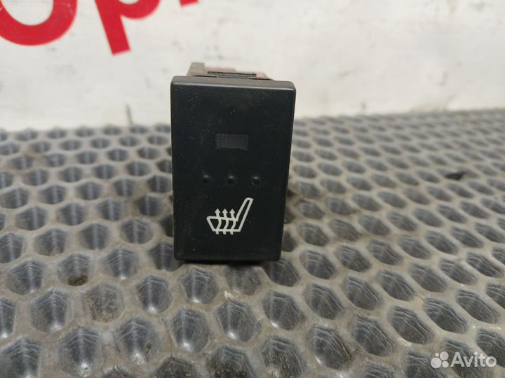 Кнопка обогрева сиденья Mazda 3 BK