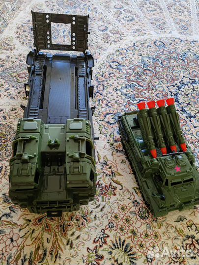 Игрушки военная техника, танки