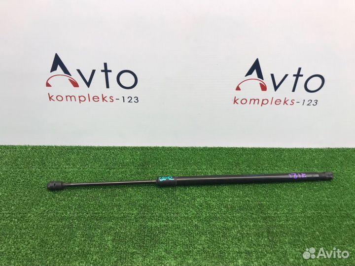 Амортизатор капота Mercedes-Benz E-350 W212