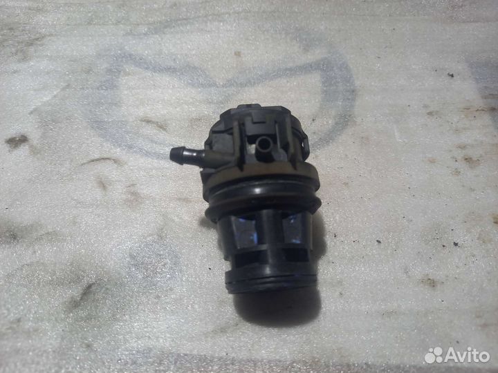 Насос омывателя стекла лобового Мазда