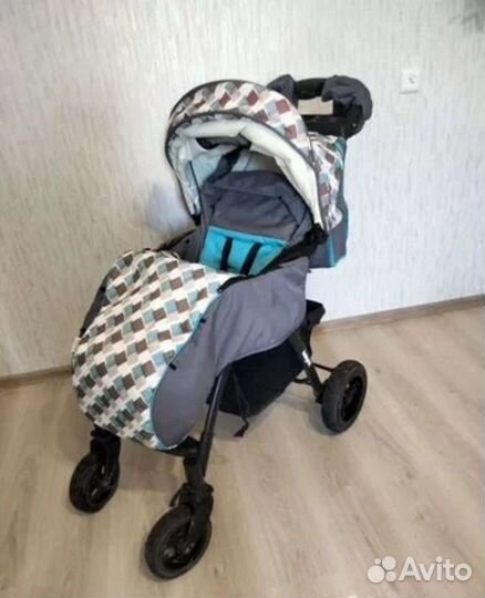 Прогулочная коляска Baby hit trewel air