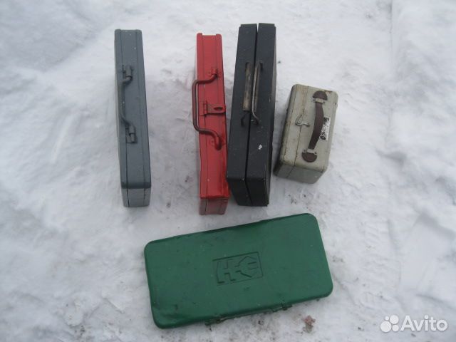 Чемоданчики металлические