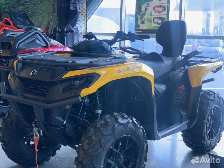 Новый квадроцикл BRP Can-Am Outlander MAX XT 700