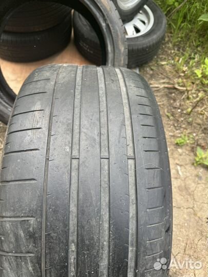 Pirelli P Zero 275/35 R20