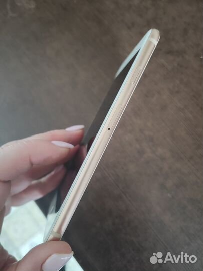 iPhone 8, 128 ГБ