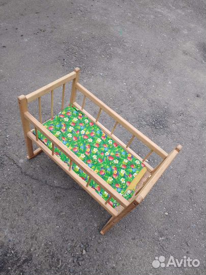 Кроватка для куклы