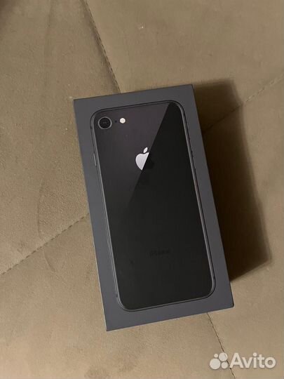 iPhone 8, 64 ГБ