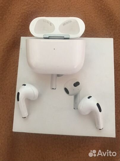 Продам айфон7 хорошее состояние,стоит защитка