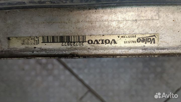 Радиатор охлаждения двигателя Volvo XC90