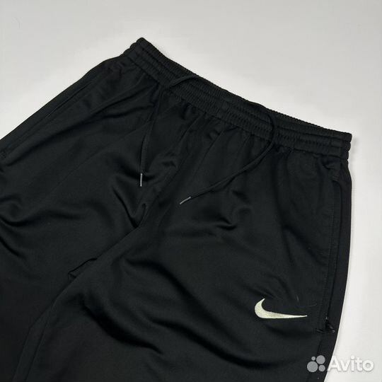 Спортивные штаны Nike