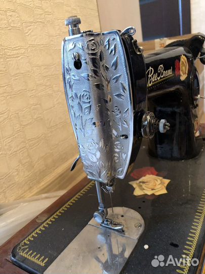 Швейная машинка Bee brand