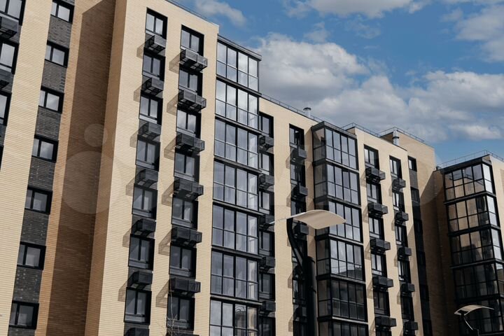 2-к. квартира, 67,1 м², 1/8 эт.