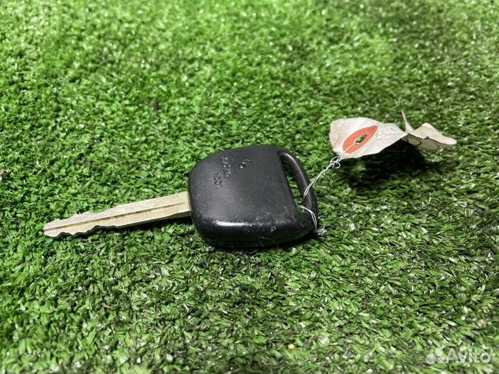 Личинка замка зажигания Toyota Allex NZE121 1NZ