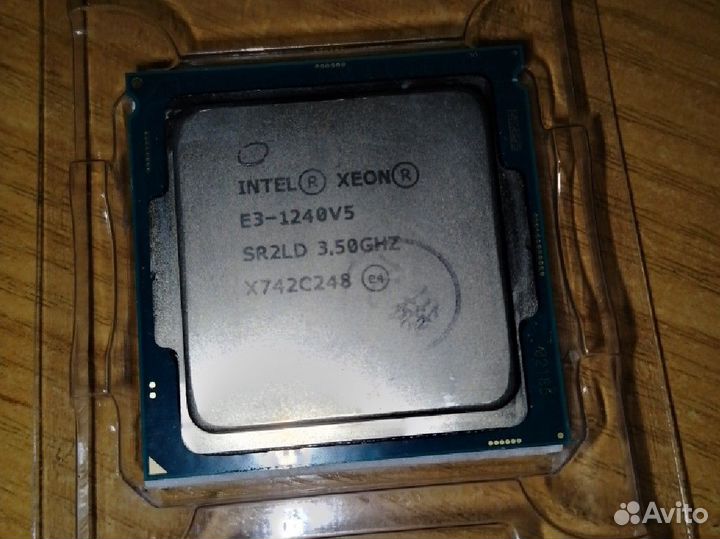Процессор Intel Xeon E3-1240v5