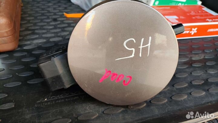 Лючок бензобака kia ceed