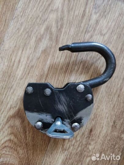 Замок навесной, ухват для консервирования