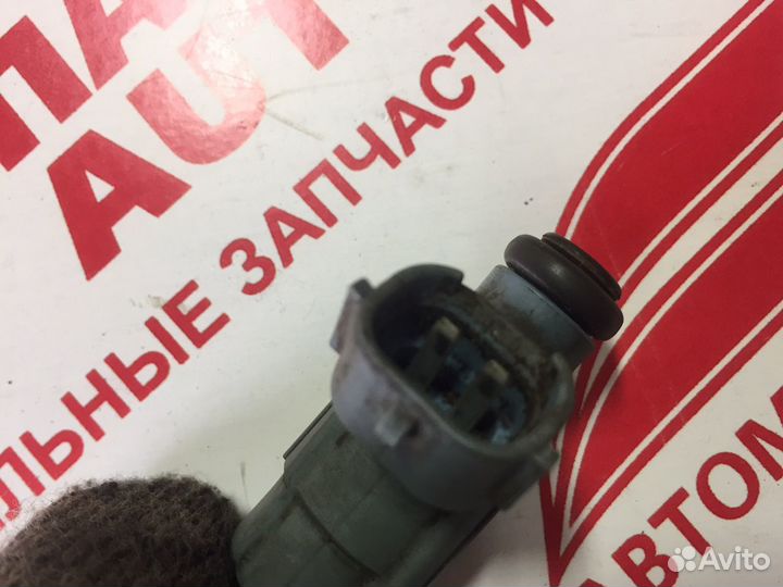 Рампа форсунки KIA Optima 2002