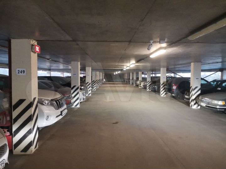 Машиноместо, 15 м²