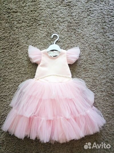 Платье для девочки праздничное 104-110