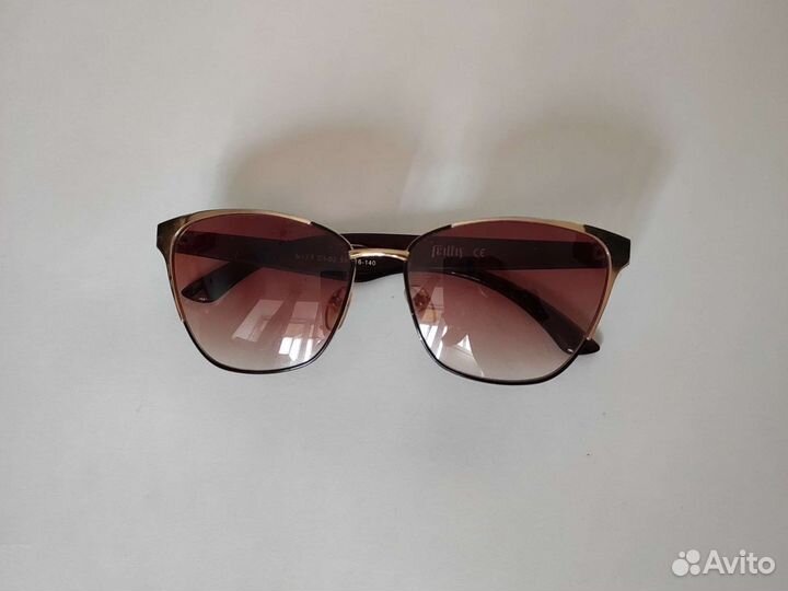 Солнцезащитные очки женские