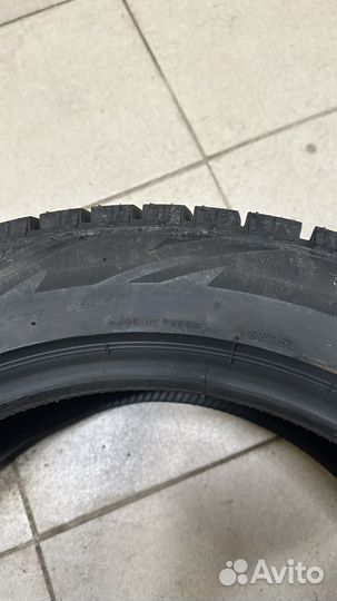 Bridgestone Blizzak Revo GZ 215/55 R17 94S