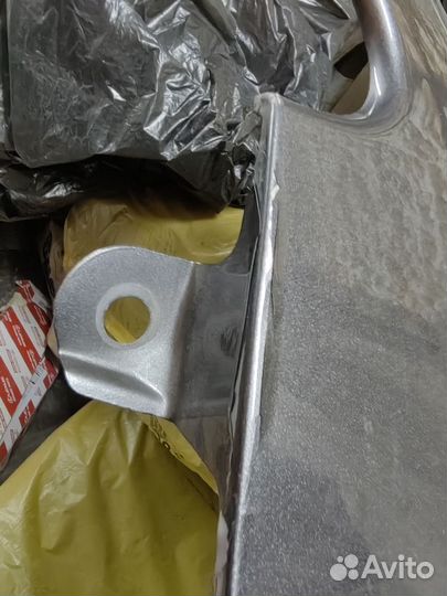 Крыло переднее правое на Toyota highlander