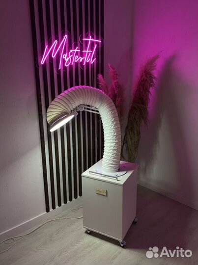 Вытяжка пылесос для маникюра и педикюра