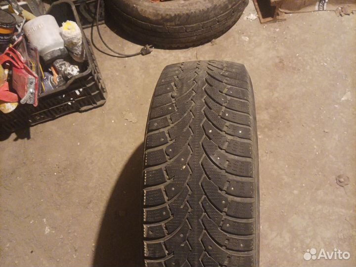 Pirelli Formula Ice 215/65 R16