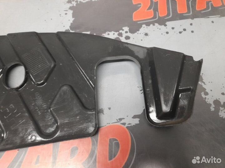 Защита двигателя правая Kia Sorento XM G4KE 2011