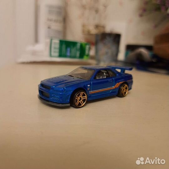 Nissan Skyline GT-R R34 2014 Hot Wheels 1:64